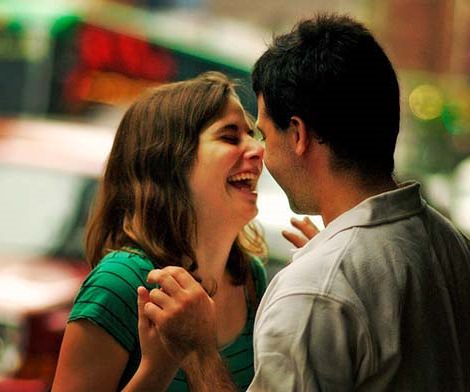 ¿Cómo saber si le gustas a un chico?